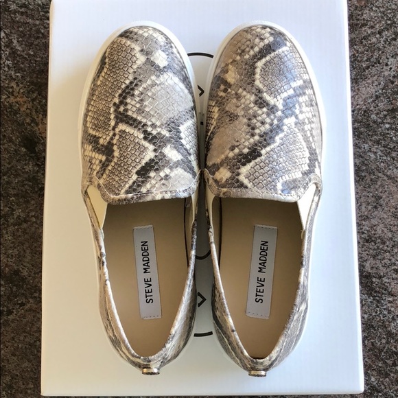 Steve Madden Shoes - NEW STEVE MADDEN SNAKE SKIN SLIP ONS